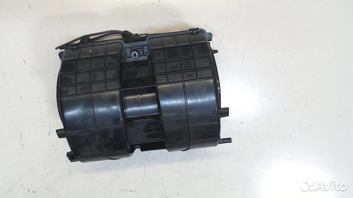 Двигатель отопителя Opel Vivaro, 2015