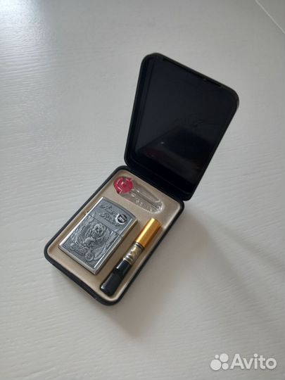 Зажигалка zippo в подарочном наборе