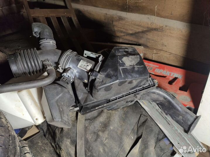 Корпус воздушного фильтра nissan primera