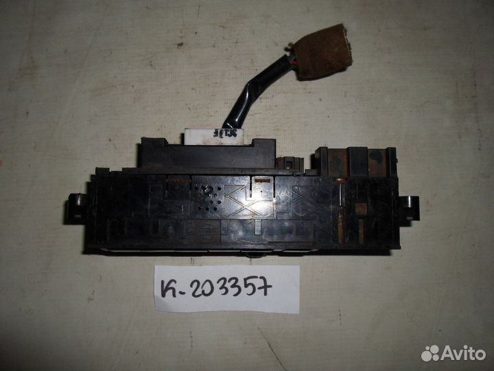 Блок управления отопителем (Nissan Primera)