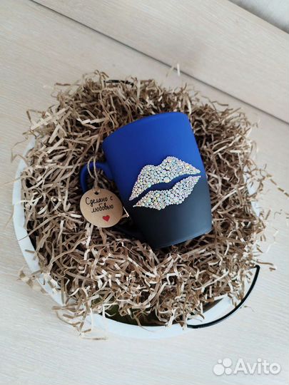 Кружка NEW украшенная стразами