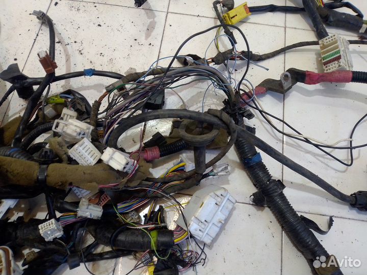 Электропроводка под торпедо (Nissan Patrol)