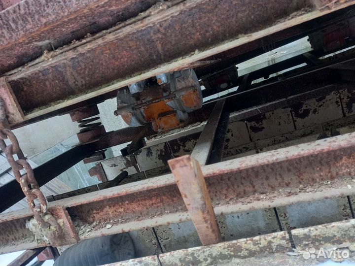 Вибропресс для производства блоков теплостен