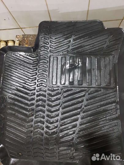 Резиновые коврики solaris