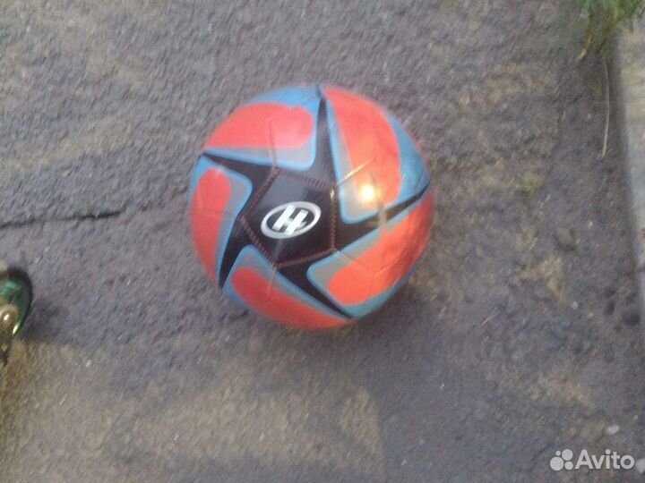 Футбольный мяч профессиональный
