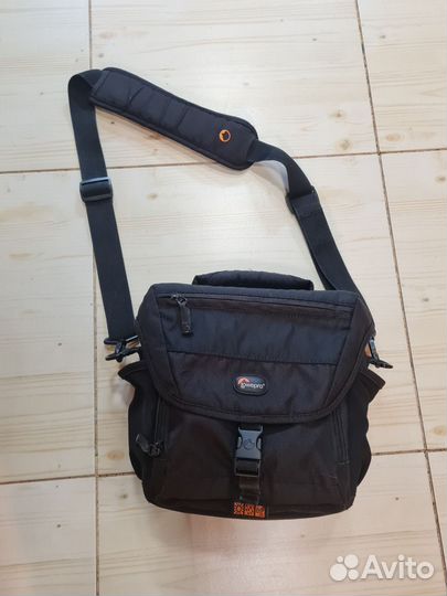 Сумка для фотоаппарата lowepro