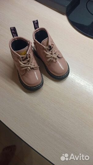 Ботинки демисезонные для девочки 22 размер