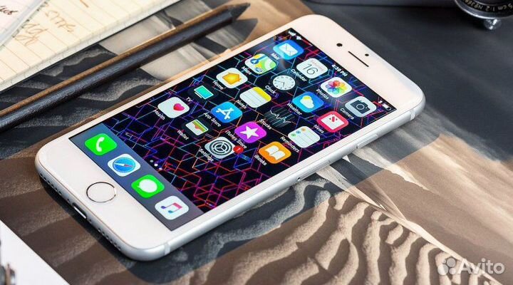 iPhone 8, 64 ГБ