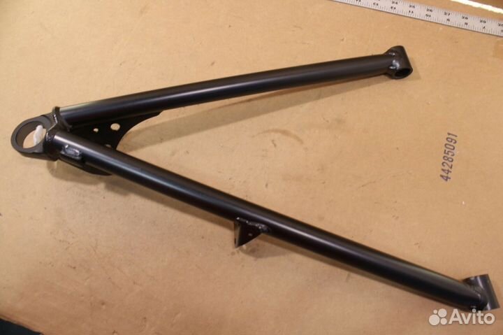 Рычаг правый нижний Ski-Doo Summit 505073040