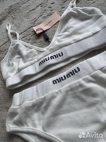 Комплект женского нижнего белья miu miu