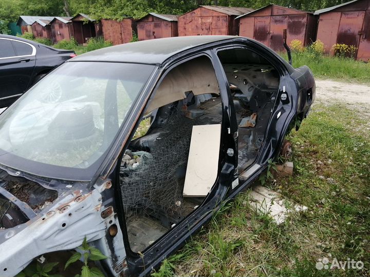 Заднее крыло (четверть) Nissan Sentra 2001