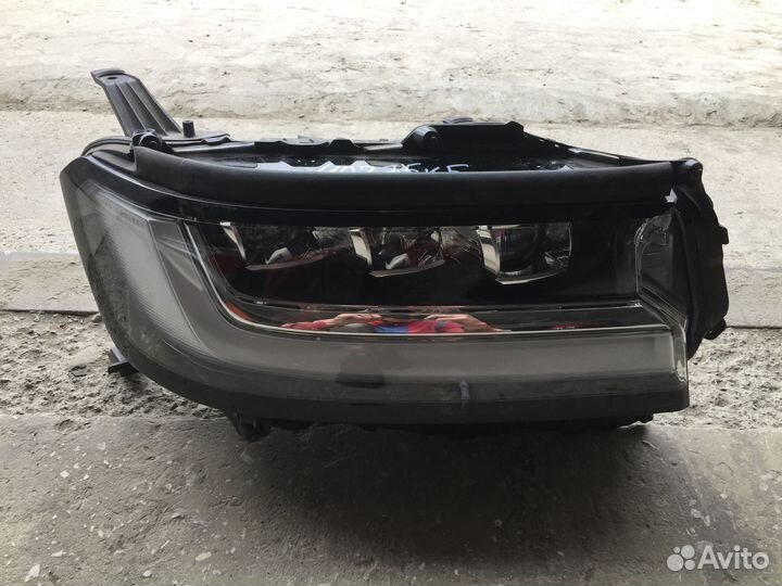 Фара правая, Toyota Land Cruiser (300) 2021