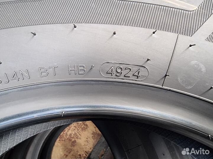 Hankook Vantra ST AS2 RA30 225/75 R16C 121R