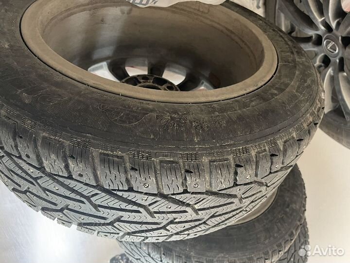 Tigar SUV Ice 215/60 R17 T