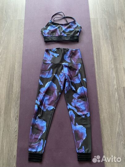 Костюм для йоги