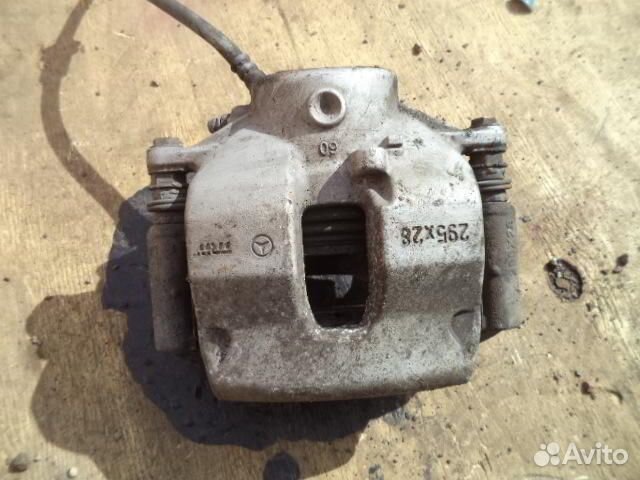 Суппорт передний левый Mercedes C-klasse W204