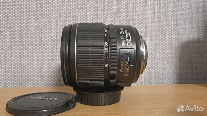 Canon EF-S 15-85mm f/3.5-5.6 IS USM