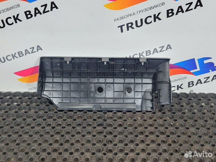 9040740247 Крышка двигателя передняя