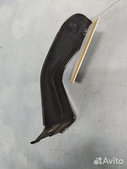 Кронштейн крыла передний левый железо 3B0821237A