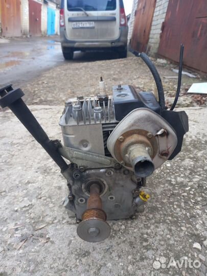 Двигатель снегоуборщика