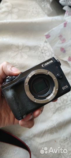 Canon eos m6