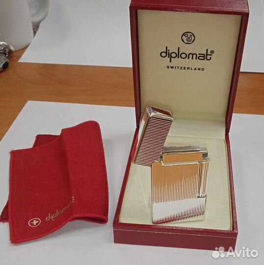 Зажигалка газовая подарочная