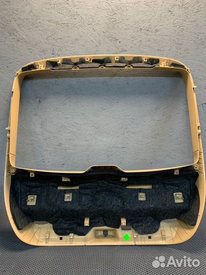 Накладка крышки багажника задняя Porshe Panamera