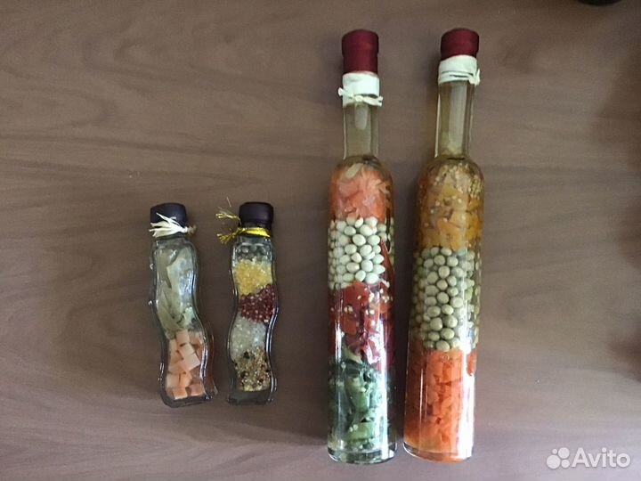 Бутылки декоративные для интерьера кухни