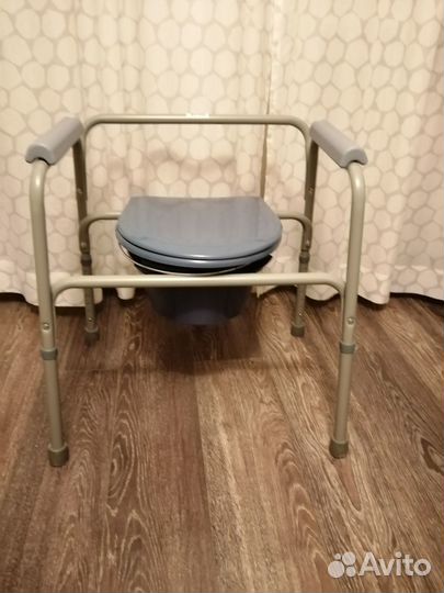 Санитарное кресло туалет