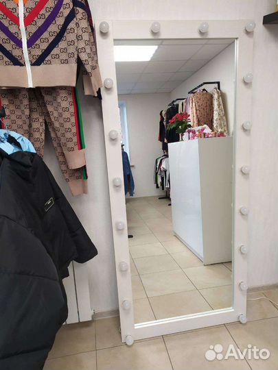 Гримерное зеркало с подсветкой напольное