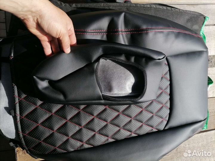 Чехлы на Ниву travel с подлокотником