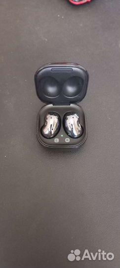 Наушники Samsung galaxy buds live