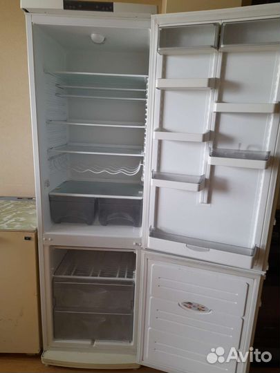 Холодильник двухкамерный Атлант хм 6001-001