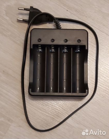 Зарядное устройство для аккумуляторных батареек