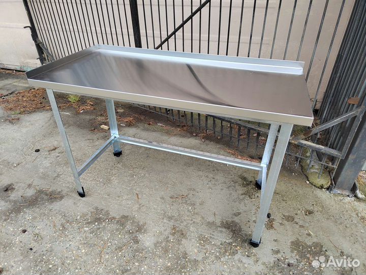 Стол из нержавейки для кухни