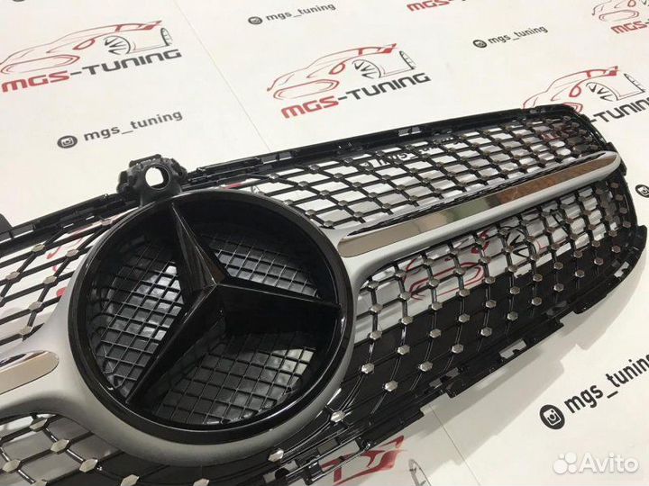 Решетка CLS W218 Diamond Silver Черная звезда П/К