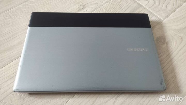 Ноутбук Samsung RV520, i5-2430M