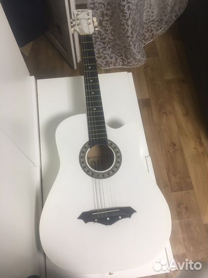 Акустическая гитара belucci новая