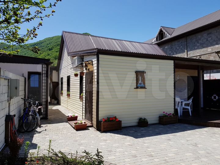 Дом 20 м² на участке 2 сот.