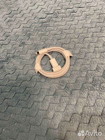 Кабель USB-C apple оригинпльный