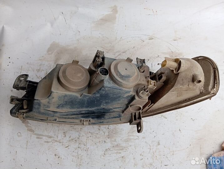 Фара передняя правая Opel Vectra B