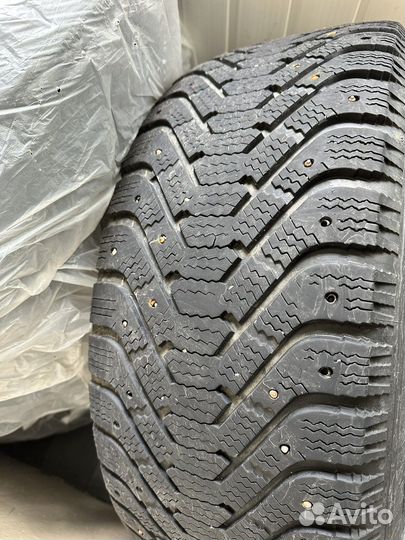 Goodyear UltraGrip 500 255/55 R18