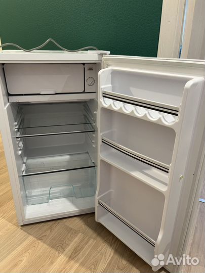 Холодильник BBK RF-090 (требует ремонта)