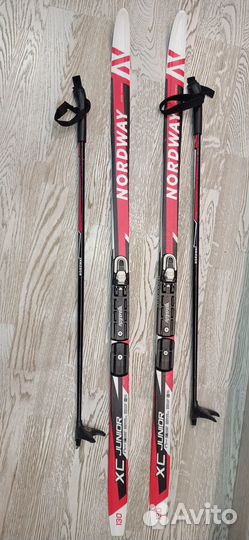 Продаю комплект Nordway беговые детские лыжи 130