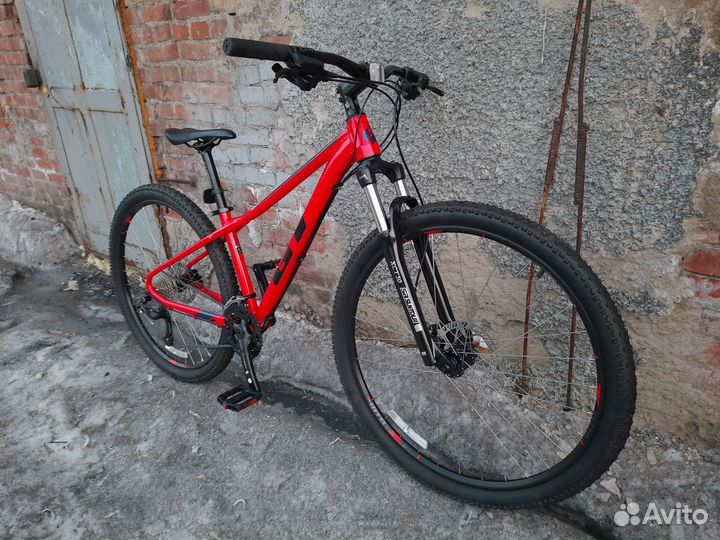 Велосипед GT avalanche 29