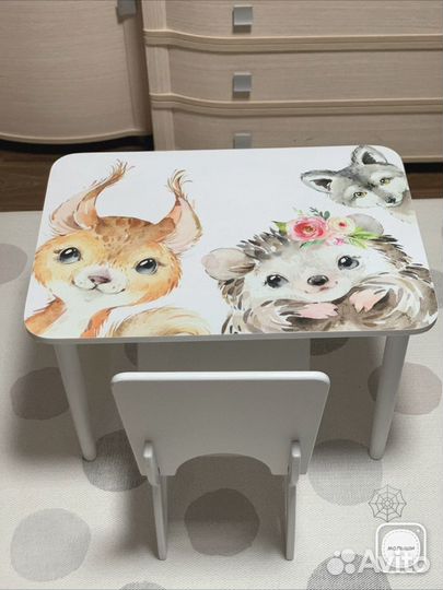 Детский стол и стул новый комплект