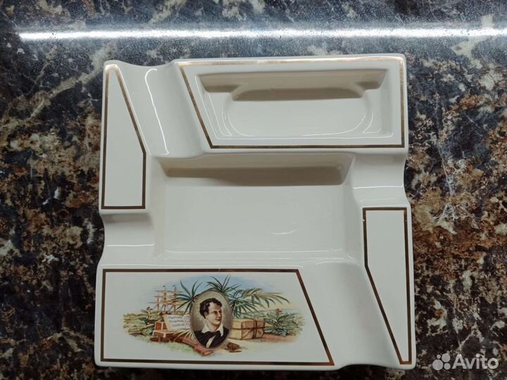 Пепельница Byron