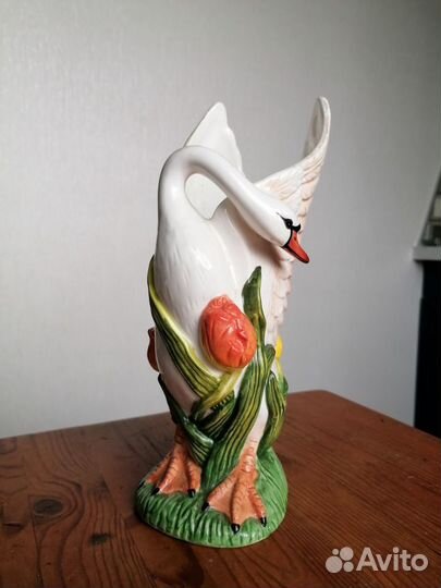 Лебедь ваза