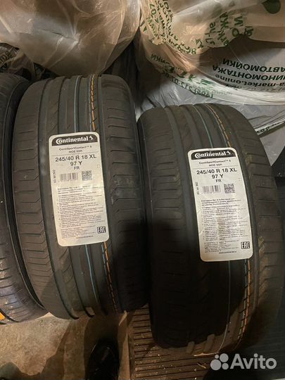 Continental ContiSportContact 5 225/45 R18 и 245/40 R18 97Y