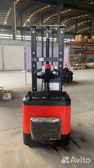 Штабелер самоходный 2т*4,5м (с платформой)